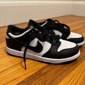 Nike Panda Dunks Low
